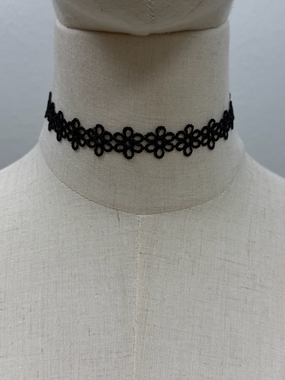 Black Floral Lace Choker Necklace Gothic Daisy Flower Adjustable